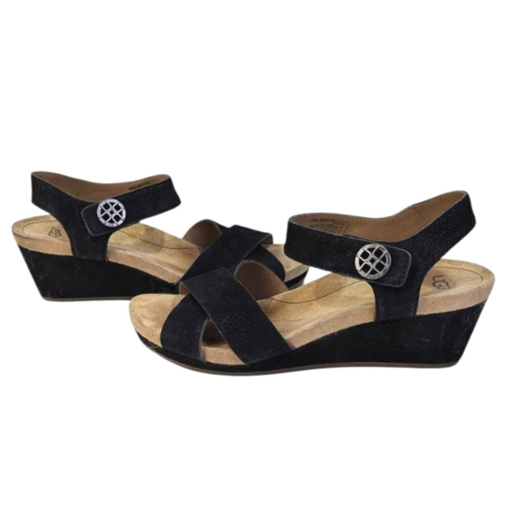 UGG Veva Ankle Strap Sandals Black Size 6.5 EUC $129 S3640